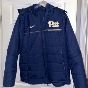 Pitt Nike Navy Puffer Jacket Men’s Medium.